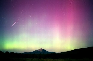 PerseidMoonlightAurora9_westlake_f