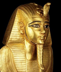Psusennes-Gold-Mask-Side-View