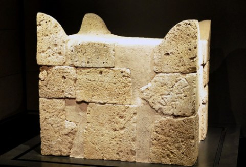 sacrifice-altar-of-beersheba.jpg