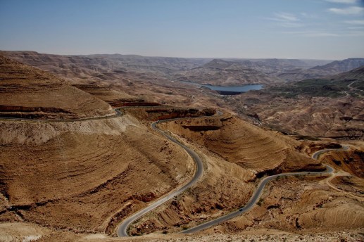 kings-highway-near-wadi-mujib