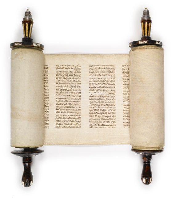 miniature-ashkenazic-torah-scroll
