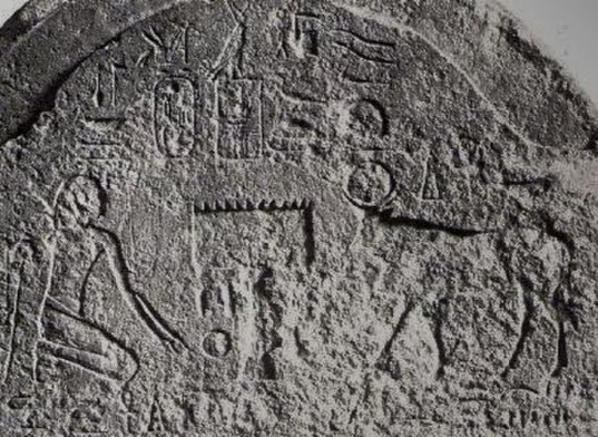 stela_cambyses_apis