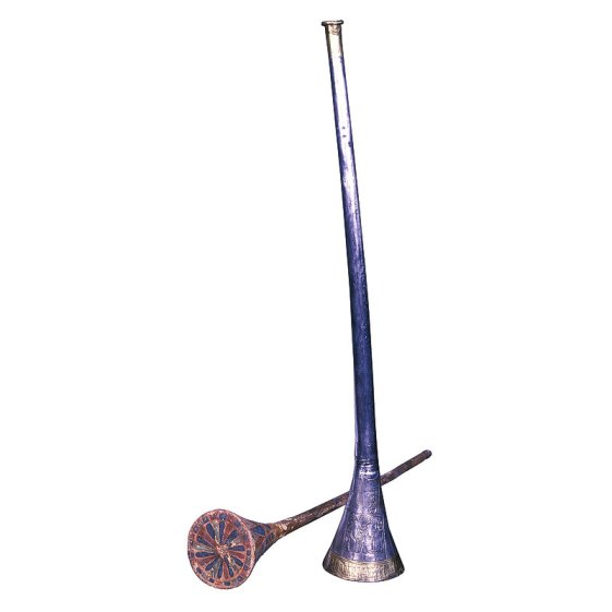 tutankhamuns-silver-trumpets