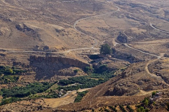 valley-of-moses-spring